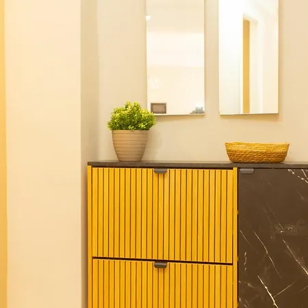 San Antonio Apartment *